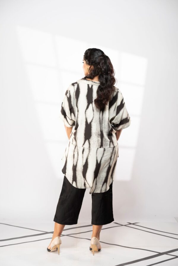 Ladies Exclusive 3/4 Pant - Image 2